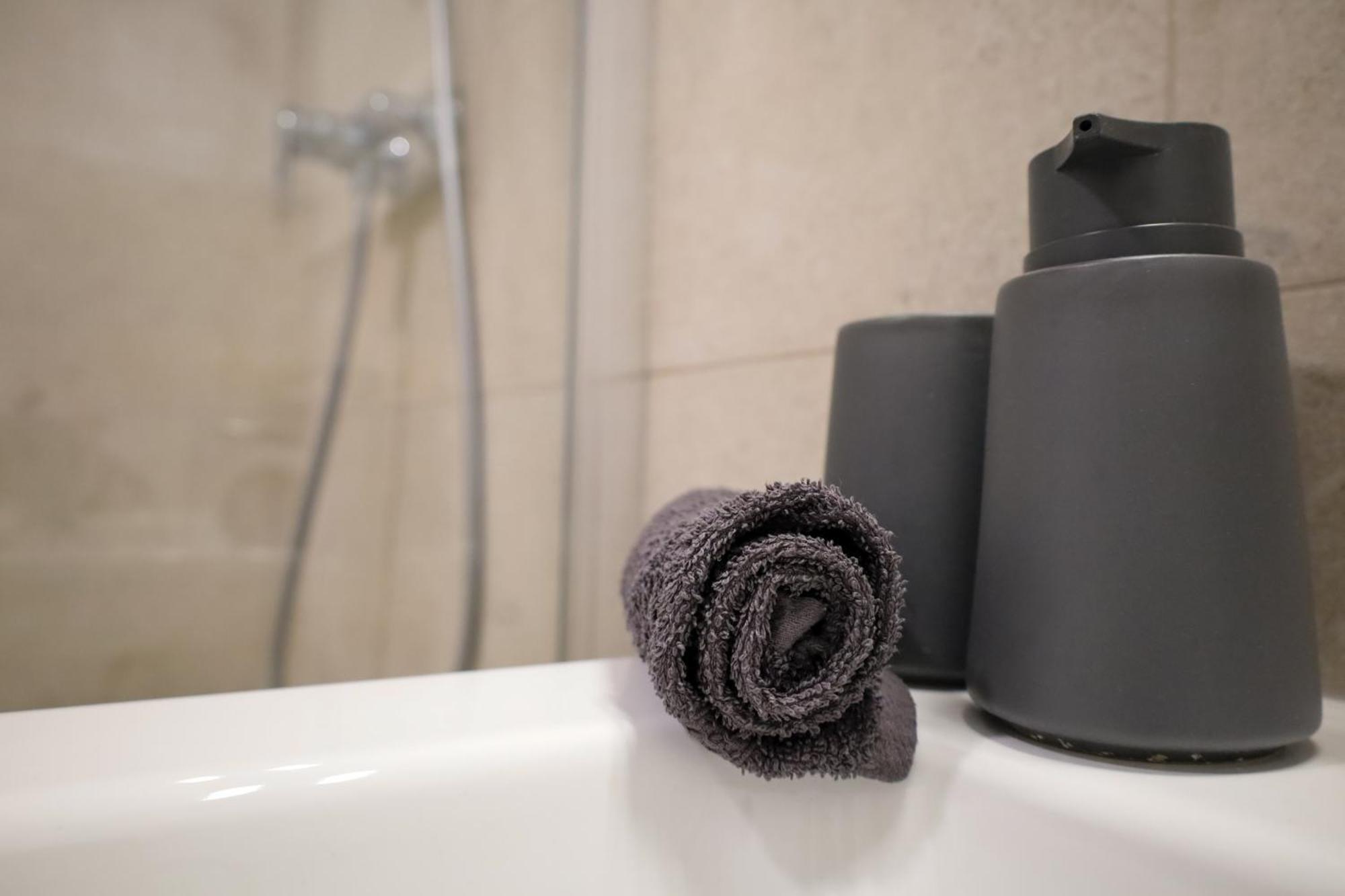 Apartament Le Westy 1 Hieres-Sur-Amby Zewnętrze zdjęcie